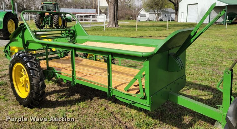 image for item HP9707 John Deere L  manure spreader