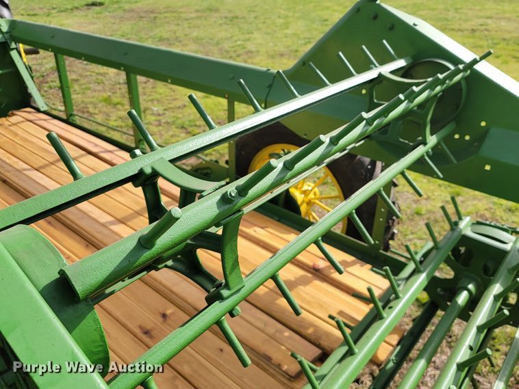 image for item HP9707 John Deere L  manure spreader