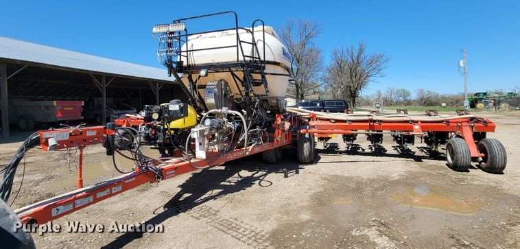 image for item HP9712 Kuhn Krause Gladiator 1200  strip-till
