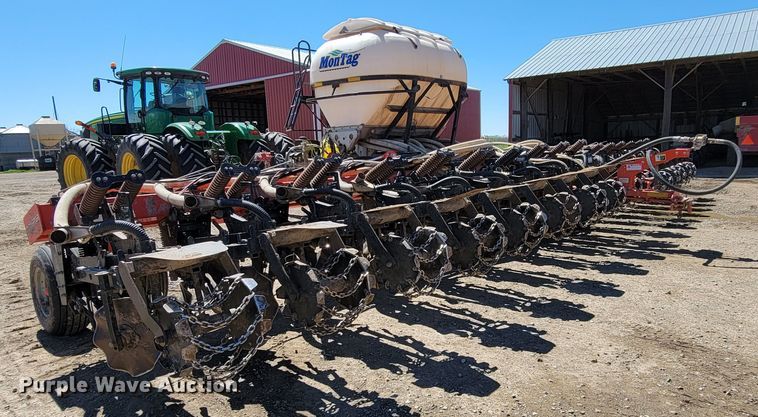 image for item HP9712 Kuhn Krause Gladiator 1200  strip-till