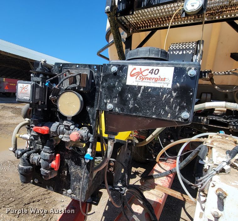 image for item HP9712 Kuhn Krause Gladiator 1200  strip-till