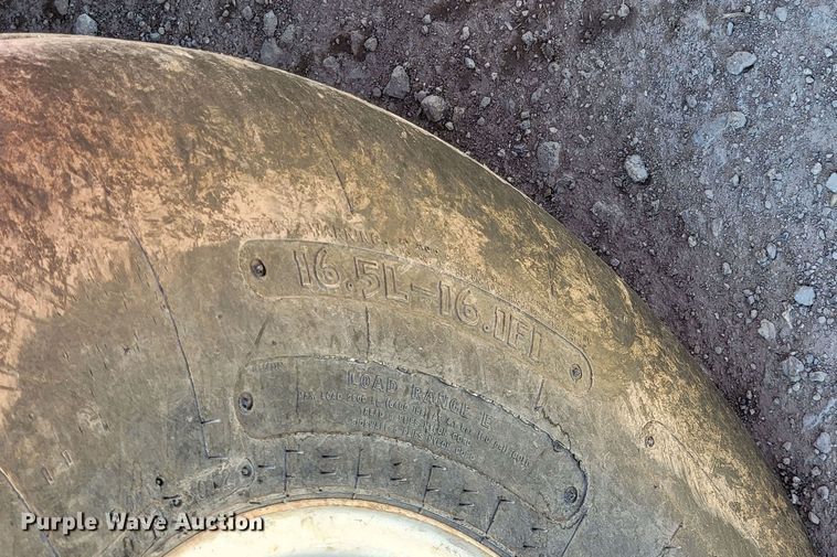 image for item HP9712 Kuhn Krause Gladiator 1200  strip-till