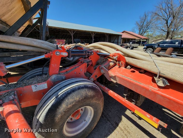 image for item HP9712 Kuhn Krause Gladiator 1200  strip-till