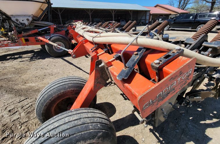 image for item HP9712 Kuhn Krause Gladiator 1200  strip-till