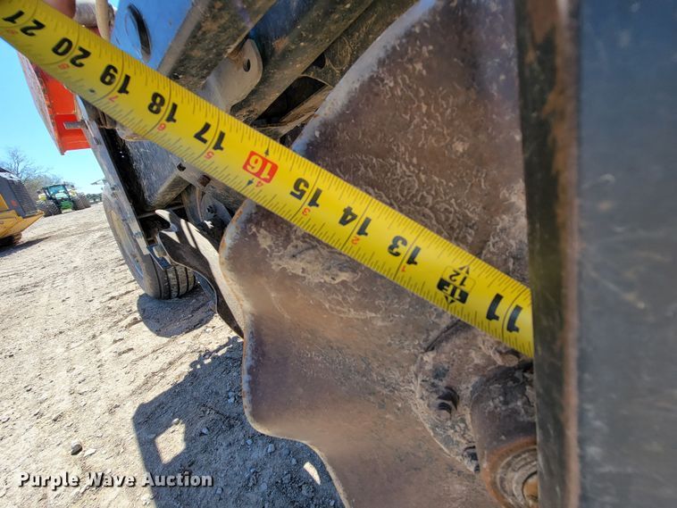 image for item HP9712 Kuhn Krause Gladiator 1200  strip-till