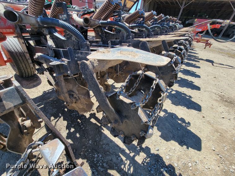 image for item HP9712 Kuhn Krause Gladiator 1200  strip-till