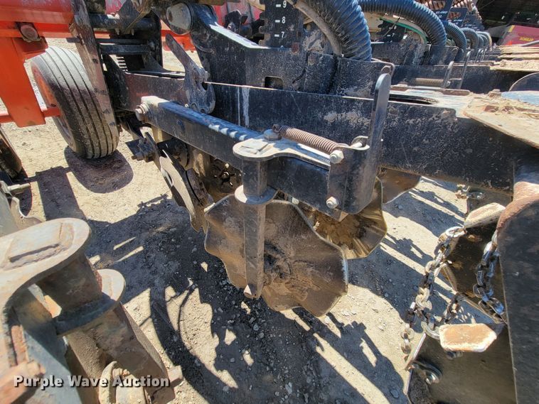 image for item HP9712 Kuhn Krause Gladiator 1200  strip-till