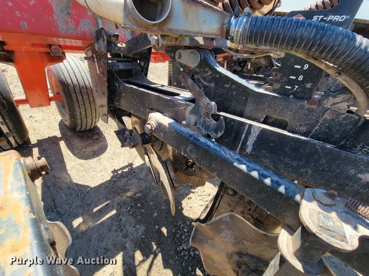 image for item HP9712 Kuhn Krause Gladiator 1200  strip-till