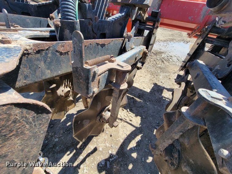 image for item HP9712 Kuhn Krause Gladiator 1200  strip-till