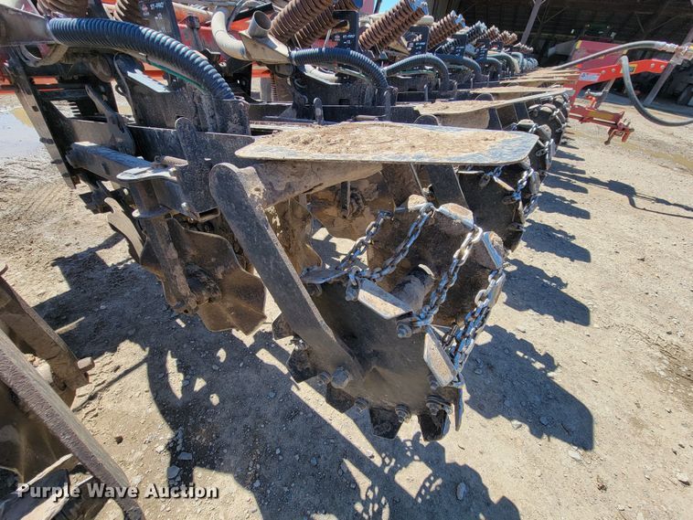 image for item HP9712 Kuhn Krause Gladiator 1200  strip-till