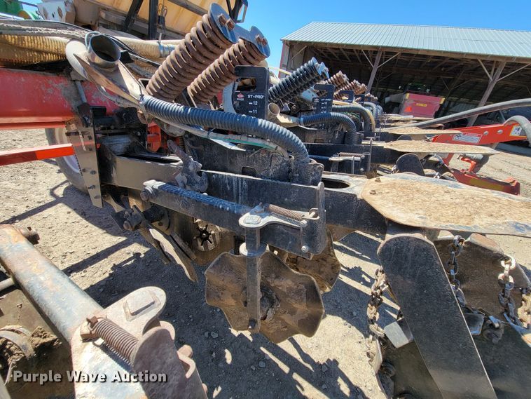 image for item HP9712 Kuhn Krause Gladiator 1200  strip-till