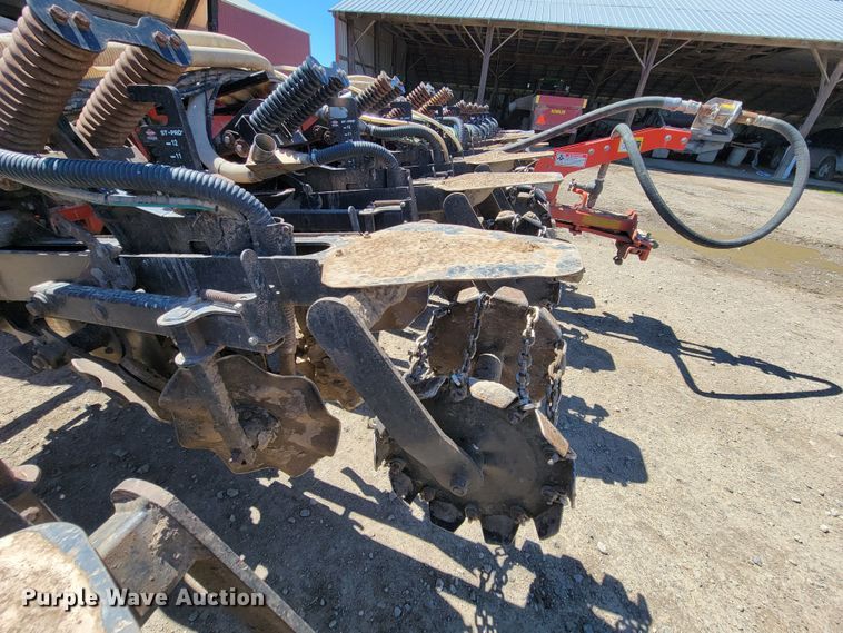 image for item HP9712 Kuhn Krause Gladiator 1200  strip-till