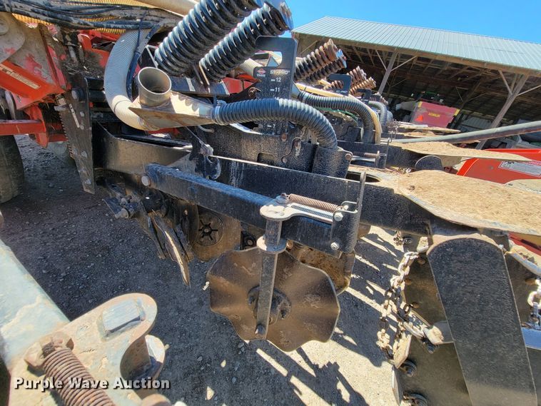 image for item HP9712 Kuhn Krause Gladiator 1200  strip-till