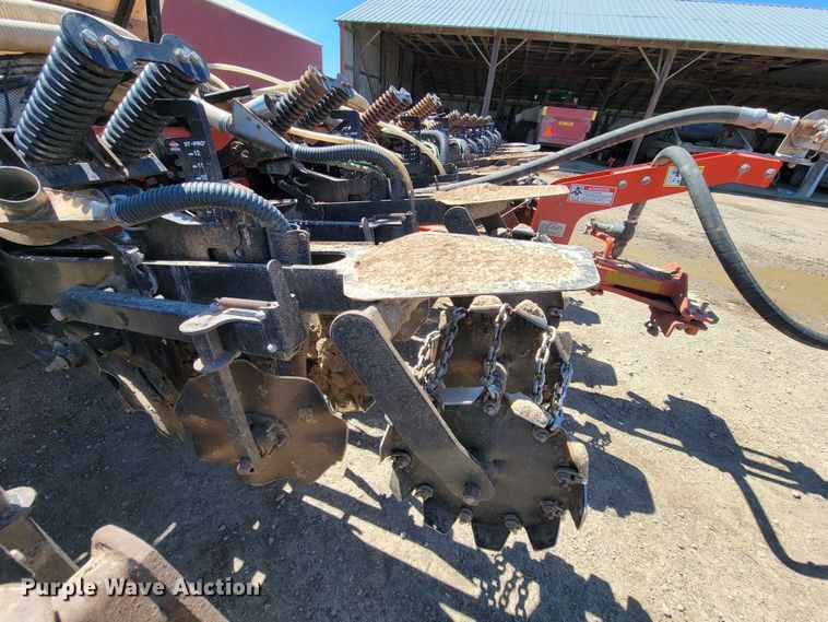 image for item HP9712 Kuhn Krause Gladiator 1200  strip-till