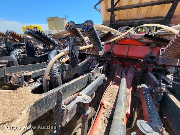 image for item HP9712 Kuhn Krause Gladiator 1200  strip-till