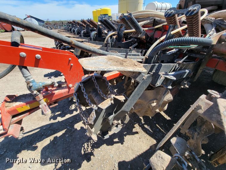 image for item HP9712 Kuhn Krause Gladiator 1200  strip-till