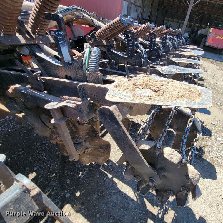 image for item HP9712 Kuhn Krause Gladiator 1200  strip-till