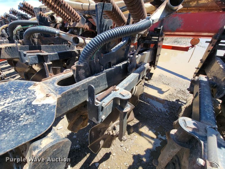 image for item HP9712 Kuhn Krause Gladiator 1200  strip-till