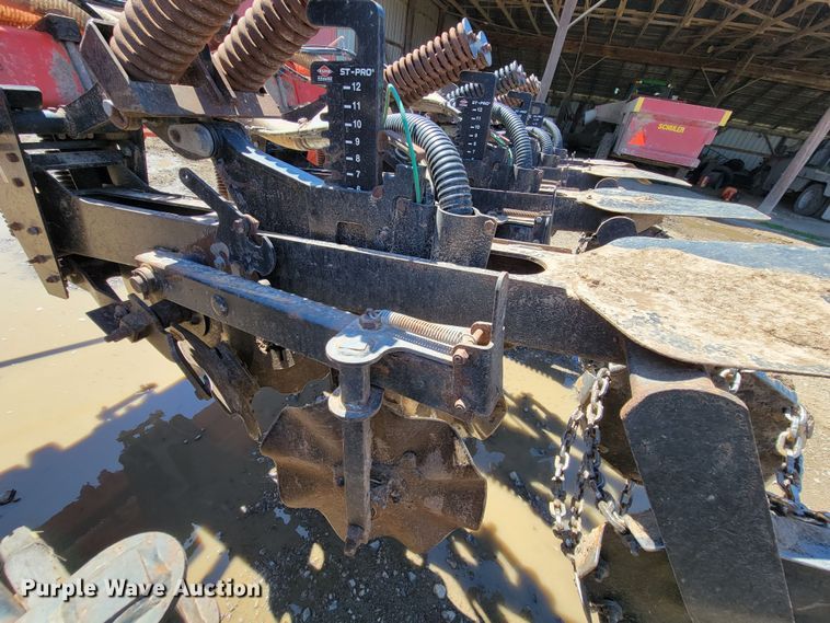 image for item HP9712 Kuhn Krause Gladiator 1200  strip-till