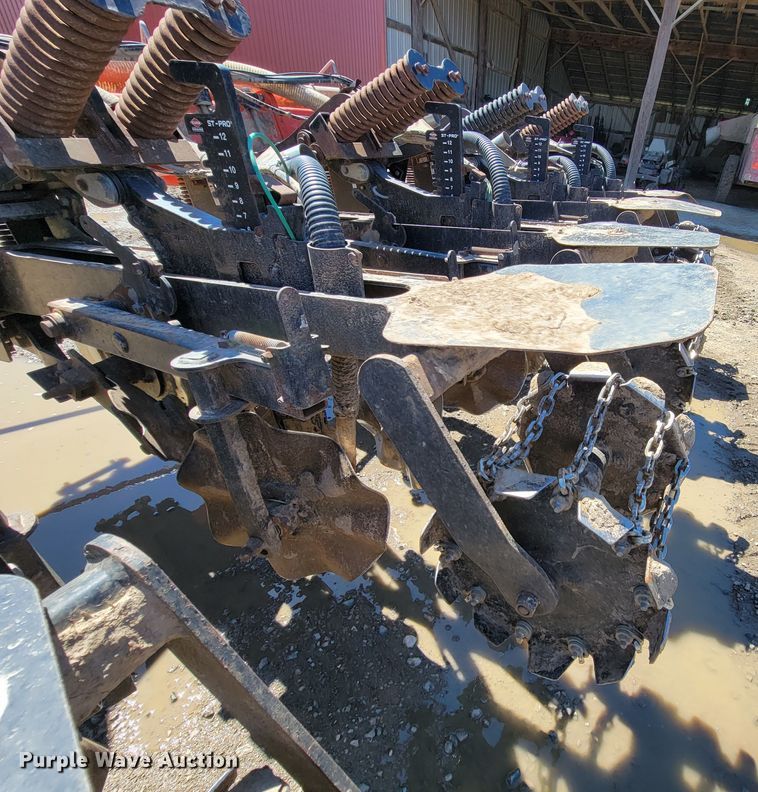 image for item HP9712 Kuhn Krause Gladiator 1200  strip-till