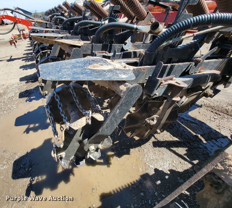 image for item HP9712 Kuhn Krause Gladiator 1200  strip-till