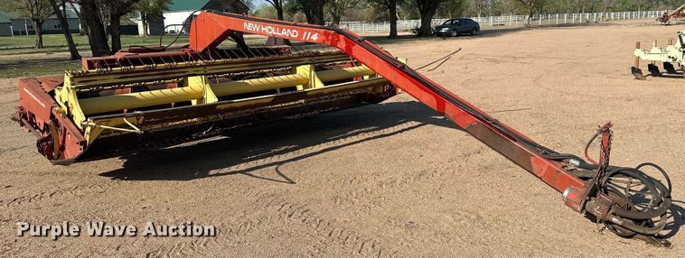 image for item JJ9952 New Holland 114  swather / windrower