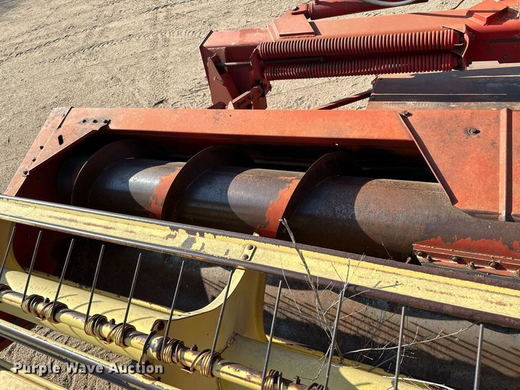 image for item JJ9952 New Holland 114  swather / windrower