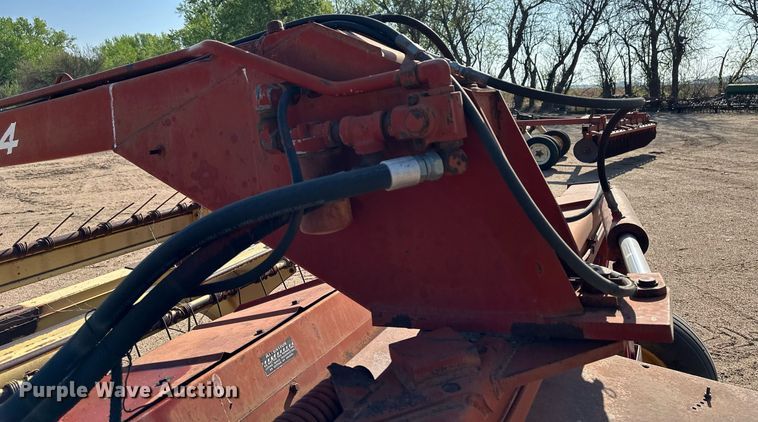 image for item JJ9952 New Holland 114  swather / windrower