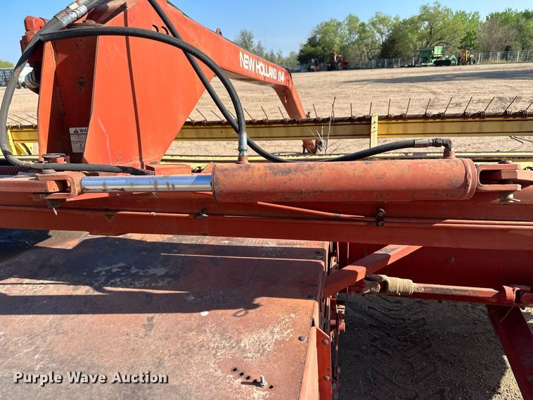 image for item JJ9952 New Holland 114  swather / windrower