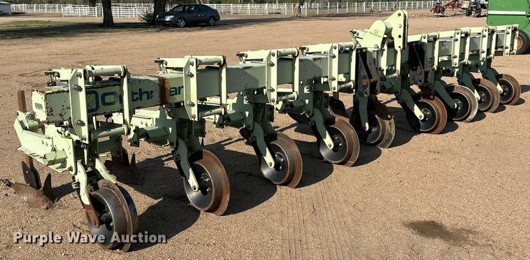 image for item JJ9953 Orthman 610-002  row crop cultivator