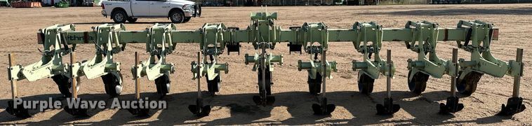 image for item JJ9953 Orthman 610-002  row crop cultivator