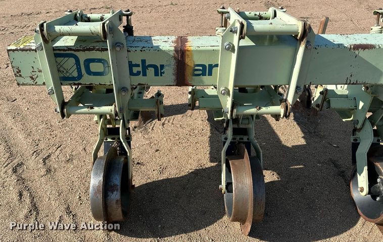 image for item JJ9953 Orthman 610-002  row crop cultivator