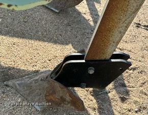 image for item JJ9953 Orthman 610-002  row crop cultivator