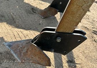 image for item JJ9953 Orthman 610-002  row crop cultivator