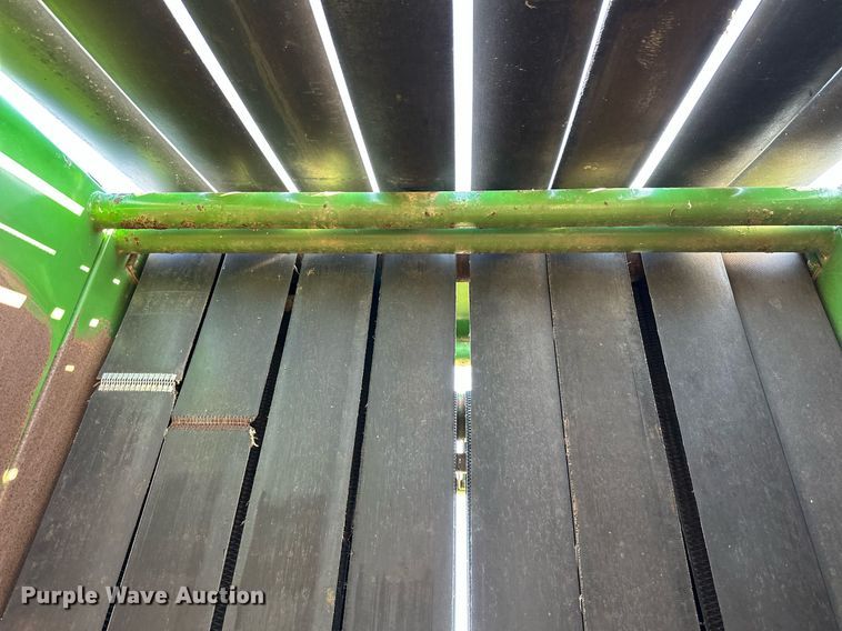 image for item JJ9954 1983 John Deere 530  round baler