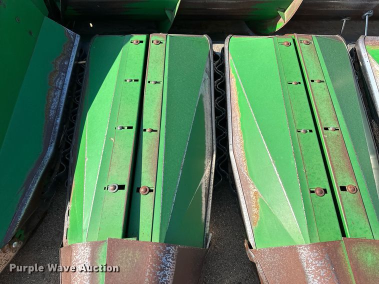 image for item JJ9957 John Deere 653A  all-crop head