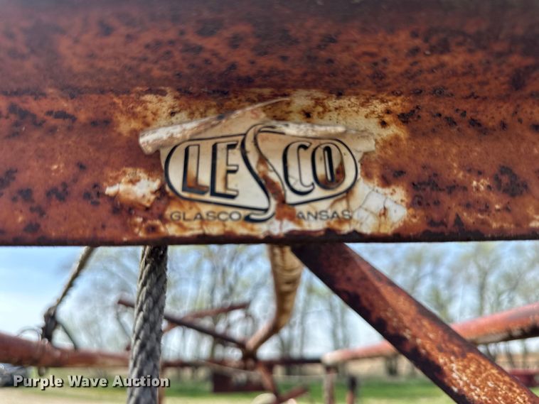 image for item KL9253 (2) Lesco livestock chutes