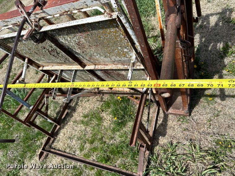 image for item KL9253 (2) Lesco livestock chutes