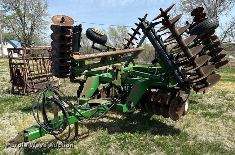 image for item KL9254 John Deere 630  tandem disk
