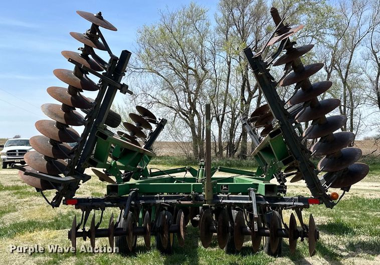 image for item KL9254 John Deere 630  tandem disk