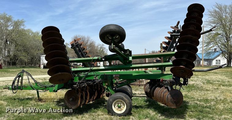 image for item KL9254 John Deere 630  tandem disk