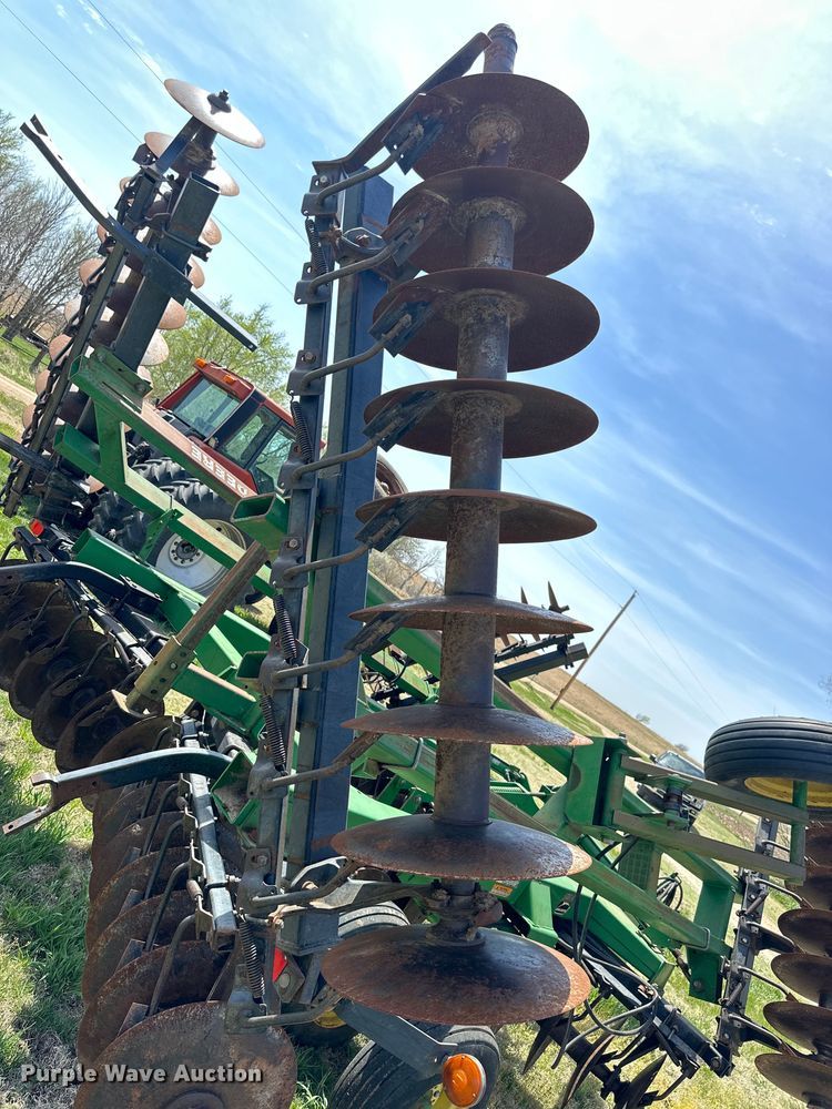 image for item KL9254 John Deere 630  tandem disk