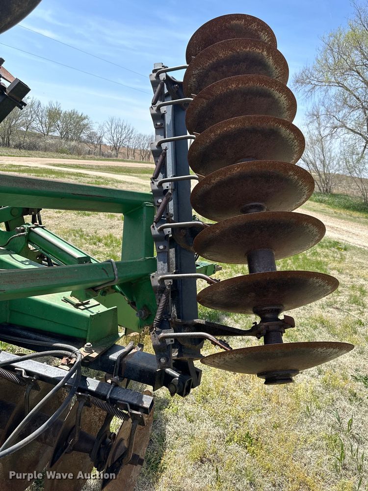 image for item KL9254 John Deere 630  tandem disk