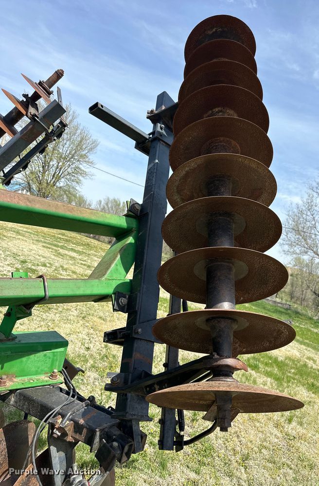 image for item KL9254 John Deere 630  tandem disk