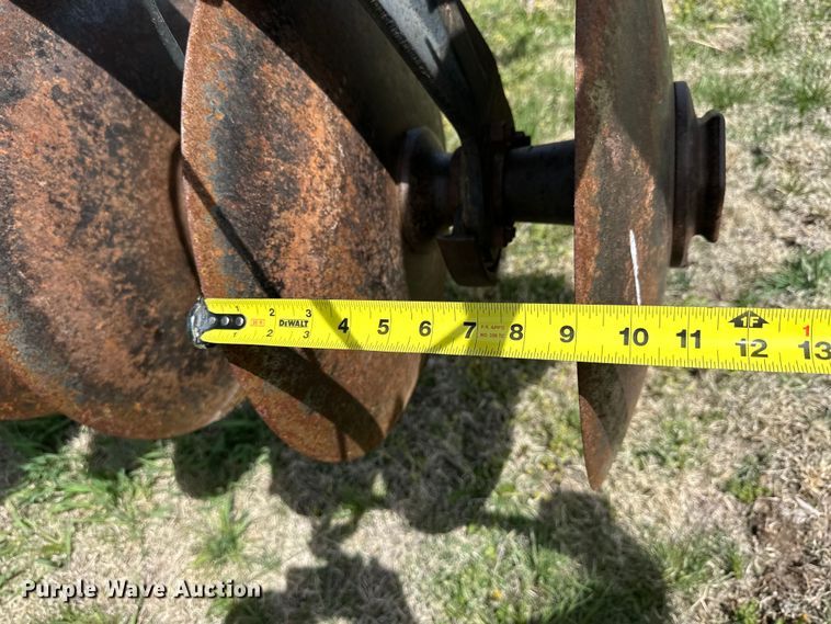 image for item KL9254 John Deere 630  tandem disk