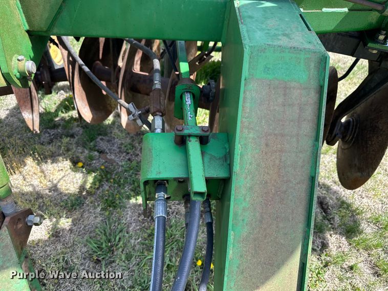 image for item KL9254 John Deere 630  tandem disk