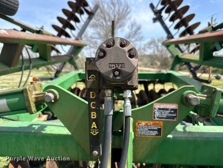 image for item KL9254 John Deere 630  tandem disk