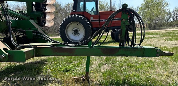 image for item KL9254 John Deere 630  tandem disk