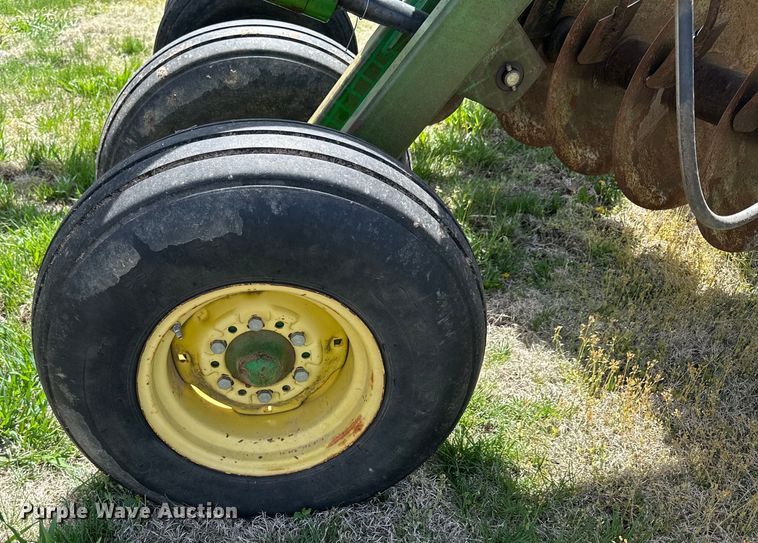 image for item KL9254 John Deere 630  tandem disk