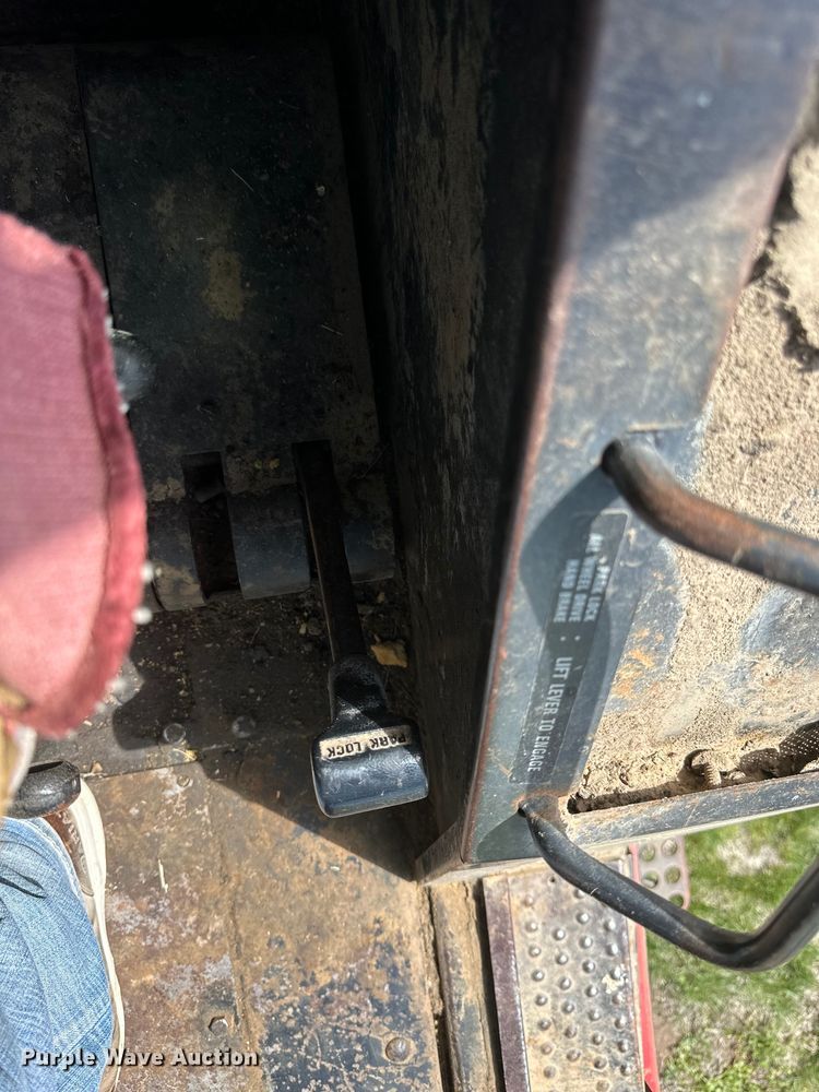 image for item KL9255 1982 International 5288  tractor